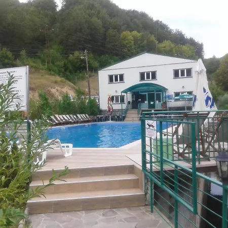 ホテル Семеен Хотел Викторио